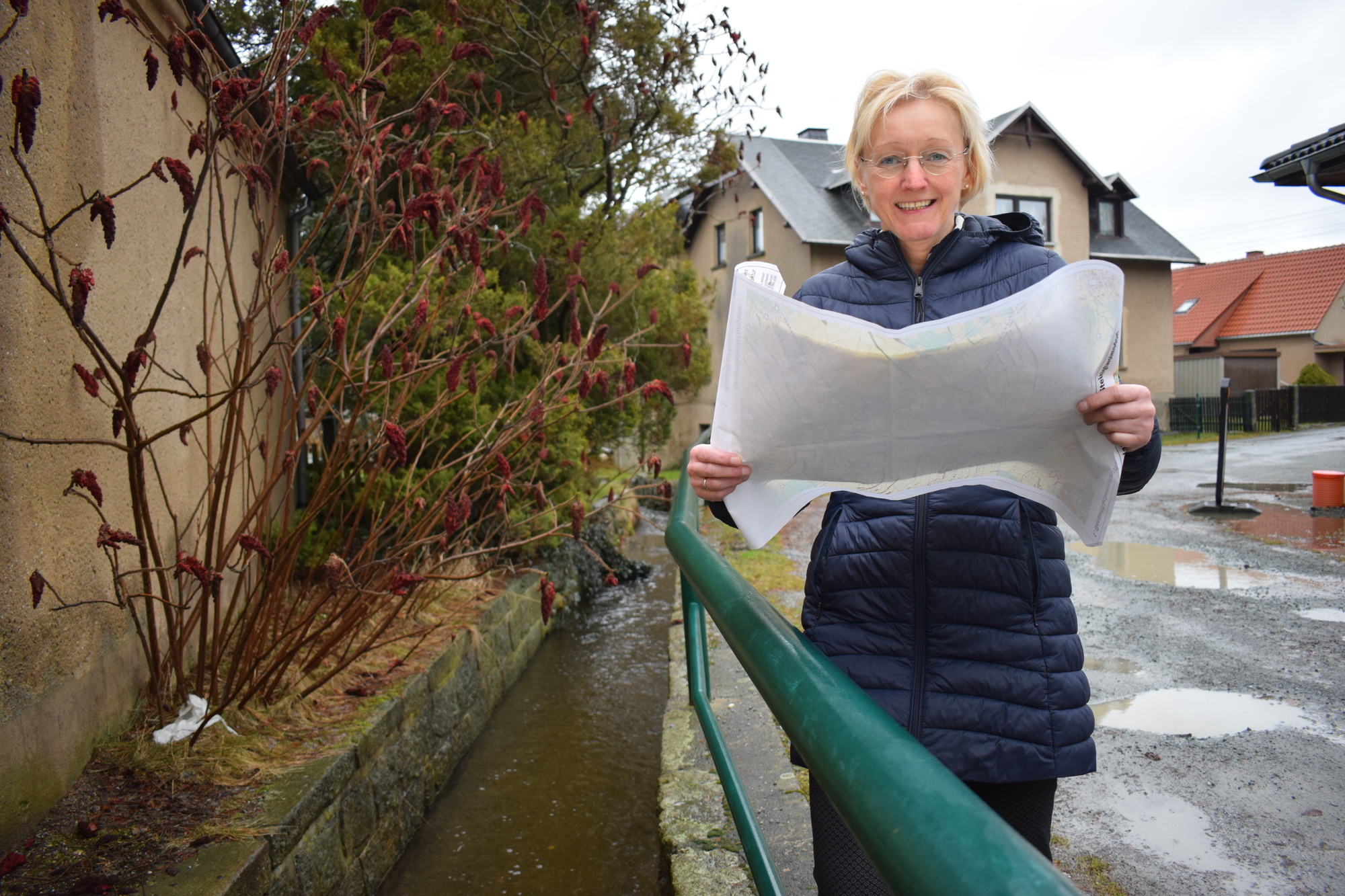 Hochwasserschäden in Steinigtwolmsdorf werden beseitigt Landkreis