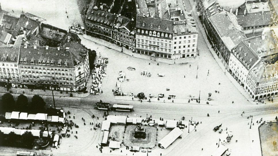 Luftbild Neustädter markt um 1935.