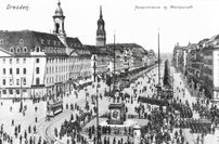 Wachparade auf dem Neustädter Markt.