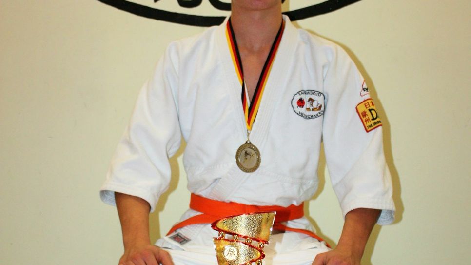 Jonas Scheidler erkämpfte sich den Titel „Ostdeutscher Meister“ im Bodenkampf. Foto: „Zanshin-Dojo-Vetschau e.V.“