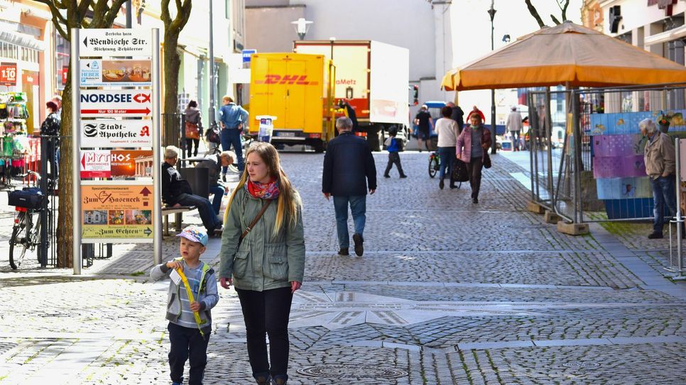 Sind verkaufsoffene Sonntage zu bürokratisch? AFD, Handelsverband und Kommunen sagen ja, doch das Wirtschaftsministerium hält dagegen. Foto: spa