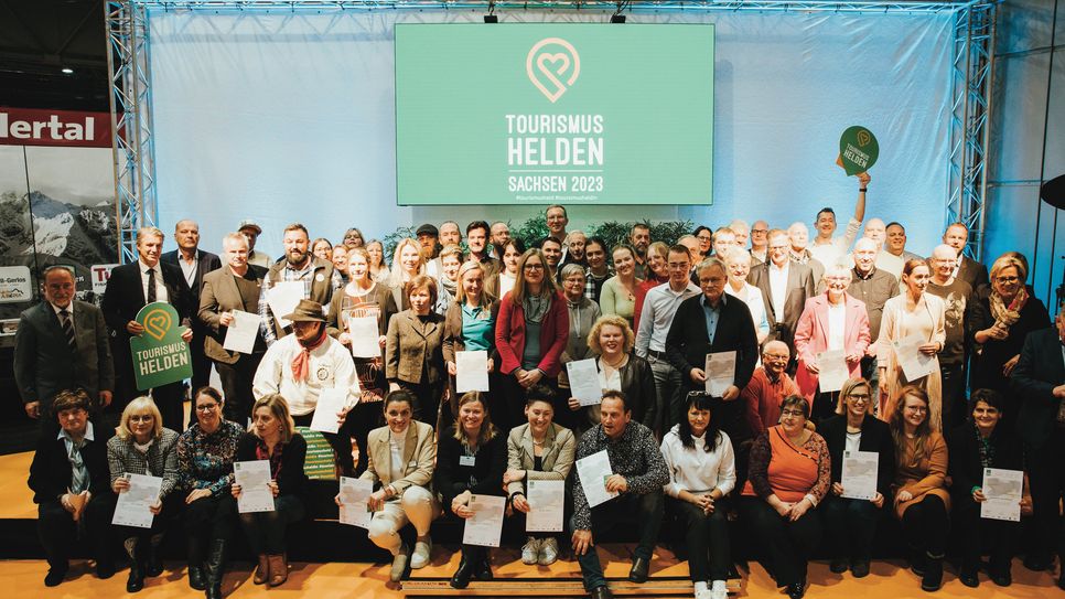 Gruppenfoto der sächsischen Tourismushelden 2023.
 Foto: Landesmesse Stuttgart GmbH