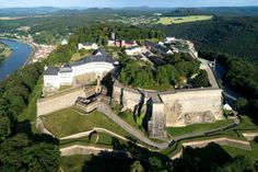 Freizeitathleten können sich ab sofort zur Biathlon-Teamchallenge auf der Festung Königstein anmelden.