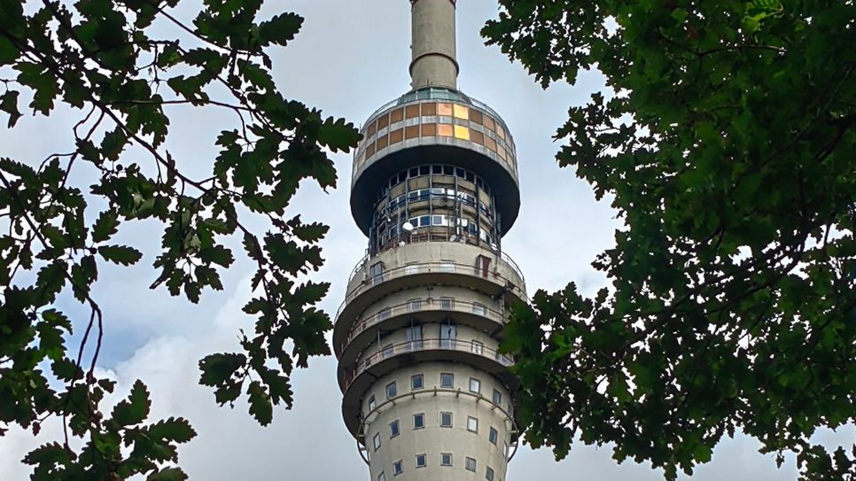 1969 wurde der Dresdner Fernsehturm eröffnet. Bis 1991 war er zugänglich.