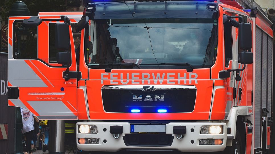 Symbolbild. Im Bautzener Ortsteil Kleinwelka musste die Feuerwehr zu einem Wohnungsbrand ausrücken.