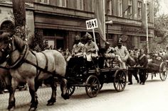 Beim Festumzug 1921 war man noch zu Pferde unterwegs. Foto: PR/Stadt Meißen