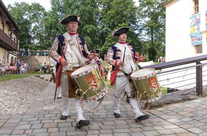 Die Schlosswache 1757 zu Schönburg Glauchau zu Gast beim Schlossfest in Senftenberg.