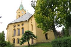 Die 1840 im byzantinisch-historisierenden Stil erbaute Kirche in Lichtenberg ist ein bedeutendes und weithin sichtbares Kleinod der Westlausitz.