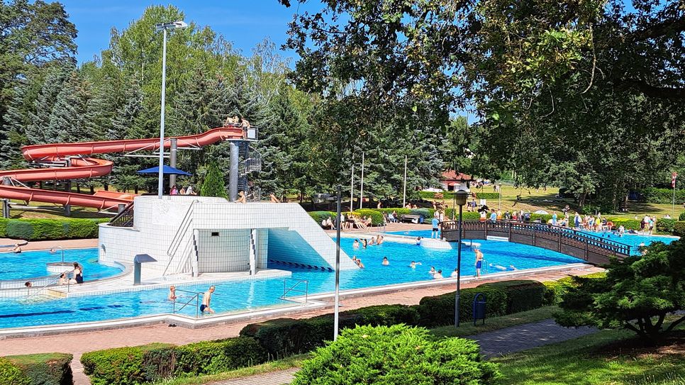 Das Freibad Kochsagrund hat jetzt wieder zu den regulären Zeiten geöffnet.