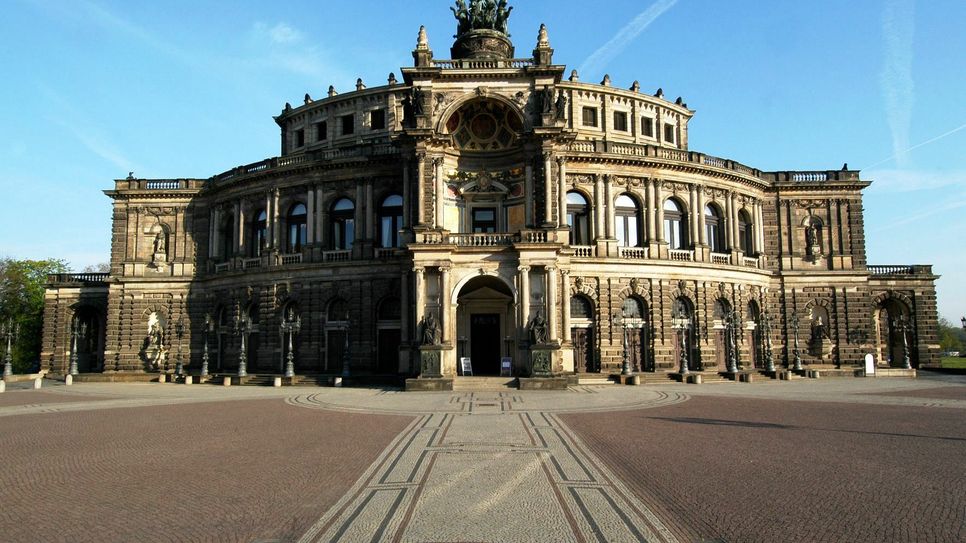 Auch auf dem Theaterplatz soll am Montag eine Kundgebung stattfinden. Foto: Archiv