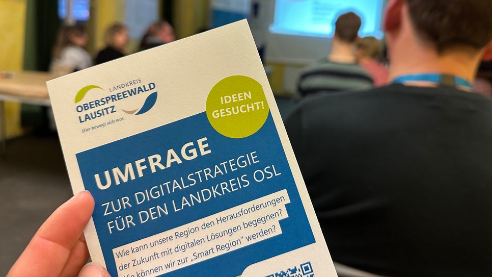 Der Landkreis Oberspreewald-Lausitz erarbeitet derzeit eine eigene Digitalstrategie. Hierfür startet die Kreisverwaltung eine Online-Bürgerumfrage »Ideen gesucht: Digital leben im Landkreis OSL«, die bis Ende Februar laufen wird.