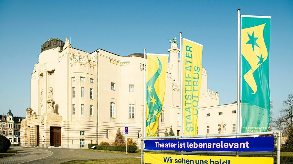 Das Große Haus am Schillerplatz. Foto: Marlies Kross