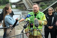 Michael Klahre, Pressesprecher der Dresdner Feuerwehr, berichtet, wie die Kameraden den Brückeneinsturz erlebten.