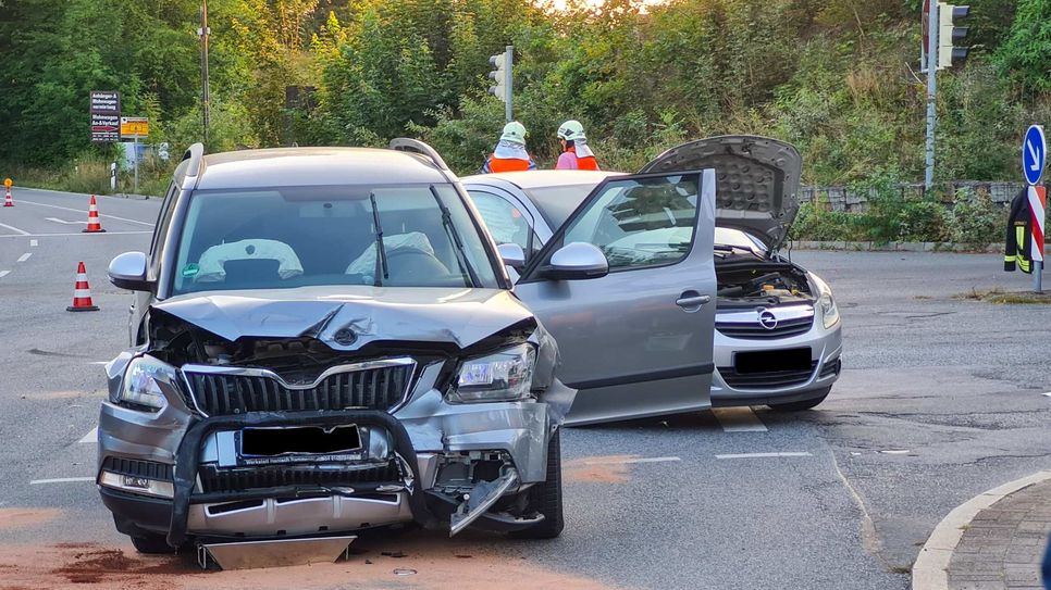 Der Kreuzungsbereich in Goldbach musste vorübergehend gesperrt werden.