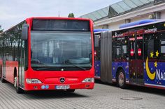 Zwei »neue« Busse auf dem Betriebshof der VGH.