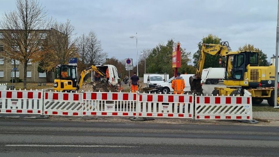 Am Mittwochmorgen gab es einen Rohrbruch in der Briesker Straße. Foto: pm