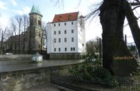 Blick von der Luthereiche auf Schloss und Kirche Schönfeld.