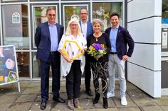 V.l.: Prof. Dr. Thomas Erler (Kuratoriumsvorsitzender der McDonald’s Kinderhilfe Stiftung), Sibylle Stahn (Hausleitung), Dr. Albrecht Grunske (Leitender Oberarzt Klinik für Kinder- und Jugendmedizin), Dagmar Frederic (Schirmherrin), Christian Bäcker (Direktor Kommunikation & Fundraising der McDonald’s Kinderhilfe Stiftung)