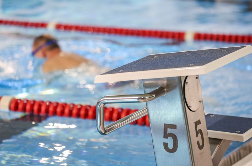 Die Dresdner Hallenbäder - hier die Schwimmhalle Bühlau - öffnen wieder verlängert.