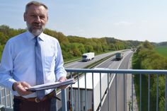 Der CDU-Landtagsabgeordnete Marko Schiemann setzt sich für einen schnelleren Ausbau der A4 und die Elektrifizierung der Strecke Dresden-Bautzen-Görlitz ein.