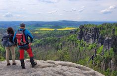 Ob individuell oder mit erfahrenem Nationalparkführer – die Nationalparkregion Sächsische Schweiz hält viele Naturerlebnisse parat.