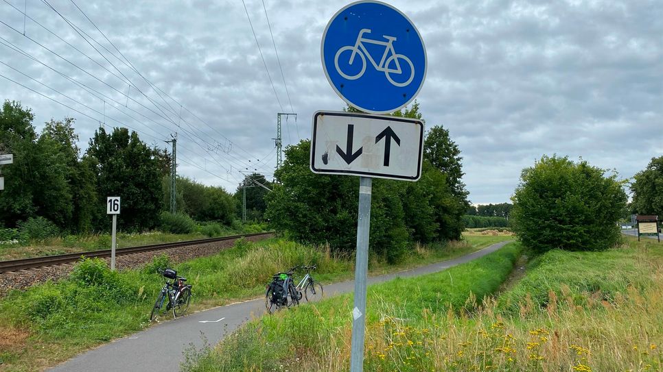 Vor-Ort-Prüfung der Routenführung in Lübbenau im Rahmen der Machbarkeitsstudie zum Radfernweg Berlin-Dresden.