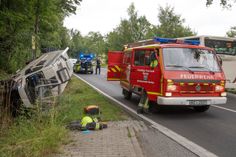 Die Freiwillige Feuerwehr aus Burkau konnte den Campervan bergen.